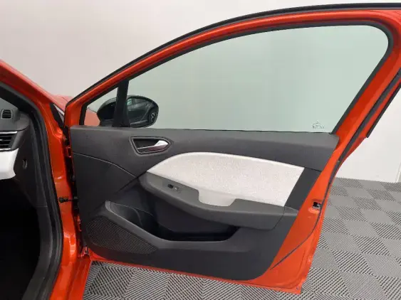 RENAULT CLIO V - voiture d'occasion - Photo 20