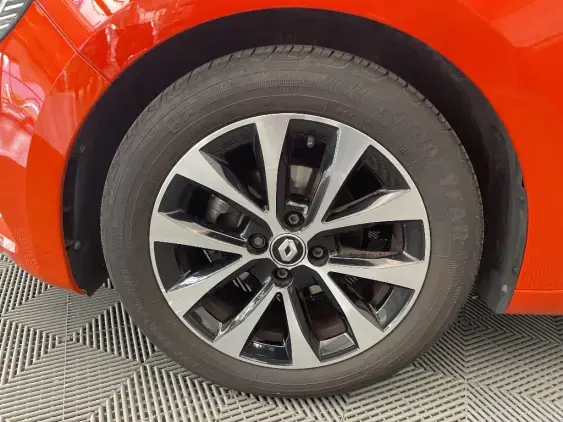 RENAULT CLIO V - voiture d'occasion - Photo 23