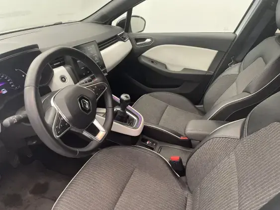 RENAULT CLIO V - voiture d'occasion - Photo 18