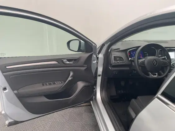 RENAULT MEGANE IV - voiture d'occasion - Photo 19