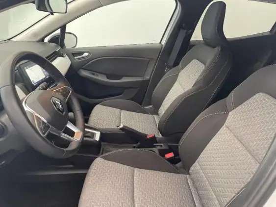 RENAULT CLIO V - voiture d'occasion - Photo 18
