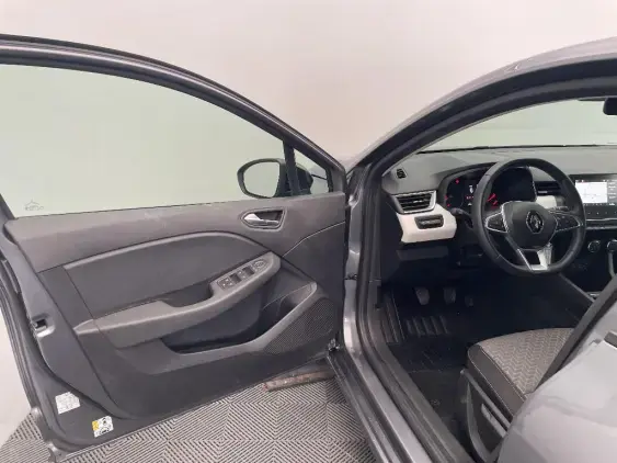 RENAULT CLIO V - voiture d'occasion - Photo 19