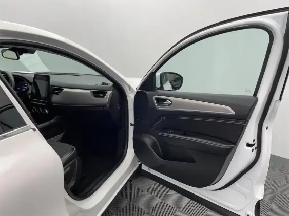 RENAULT ARKANA - voiture d'occasion - Photo 19