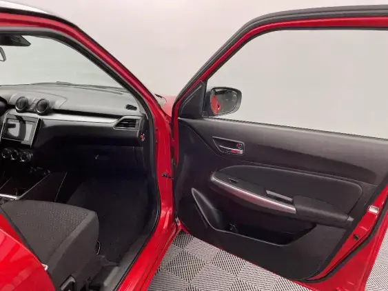SUZUKI SWIFT III - voiture d'occasion - Photo 19