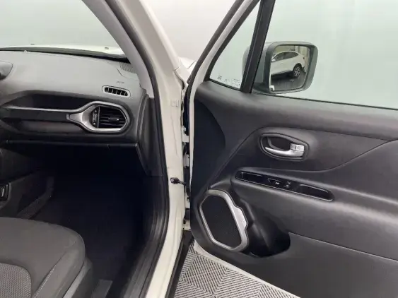 JEEP RENEGADE - voiture d'occasion - Photo 19