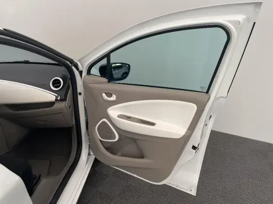 RENAULT ZOE - voiture d'occasion - Photo 20
