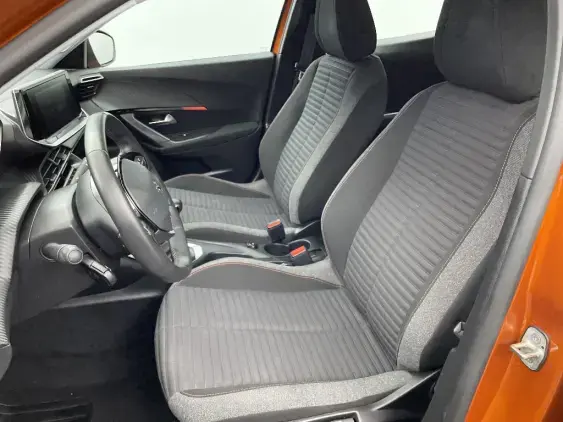 PEUGEOT 2008 II - voiture d'occasion - Photo 17
