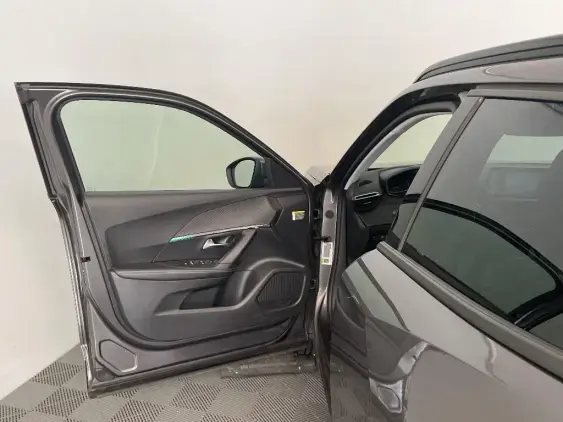 PEUGEOT 2008 II - voiture d'occasion - Photo 19