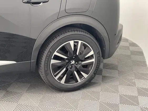 PEUGEOT 2008 II - voiture d'occasion - Photo 24