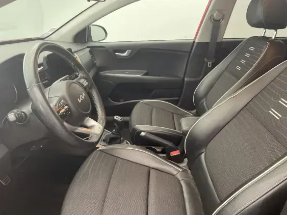 KIA STONIC - voiture d'occasion - Photo 18