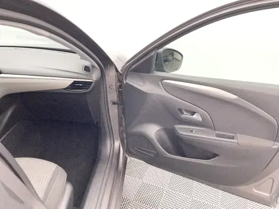 OPEL CORSA F - voiture d'occasion - Photo 19