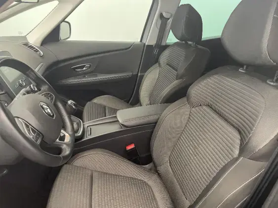 RENAULT SCENIC IV - voiture d'occasion - Photo 18