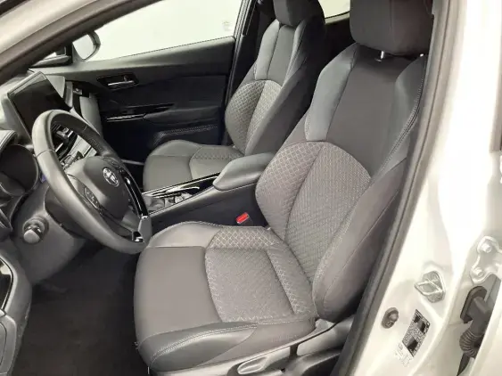 TOYOTA C-HR - voiture d'occasion - Photo 17