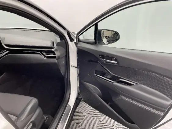 TOYOTA C-HR - voiture d'occasion - Photo 18