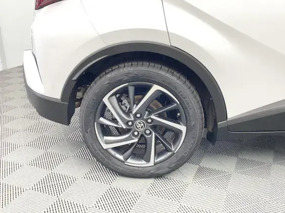 TOYOTA C-HR - voiture d'occasion - Photo 22