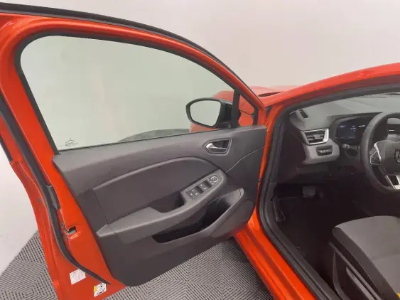 RENAULT CLIO V - voiture d'occasion - Photo 19