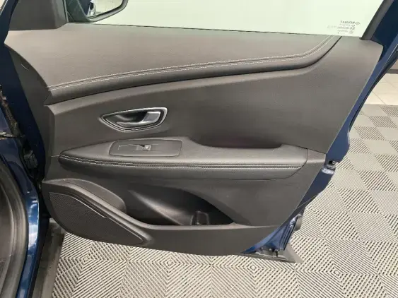 RENAULT SCENIC IV - voiture d'occasion - Photo 20