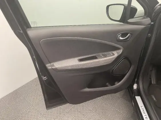 RENAULT ZOE - voiture d'occasion - Photo 19