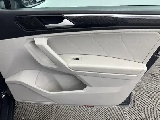 VOLKSWAGEN TIGUAN II - voiture d'occasion - Photo 20