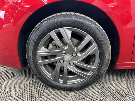 PEUGEOT 208 BUSINESS R II - voiture d'occasion - Photo 23