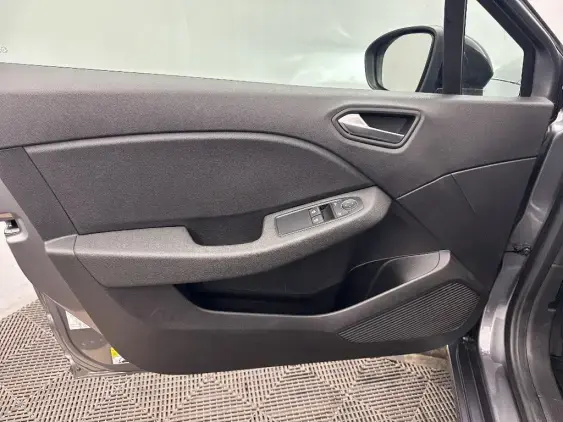 RENAULT CLIO V - voiture d'occasion - Photo 19