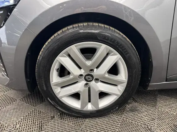 RENAULT CLIO V - voiture d'occasion - Photo 22