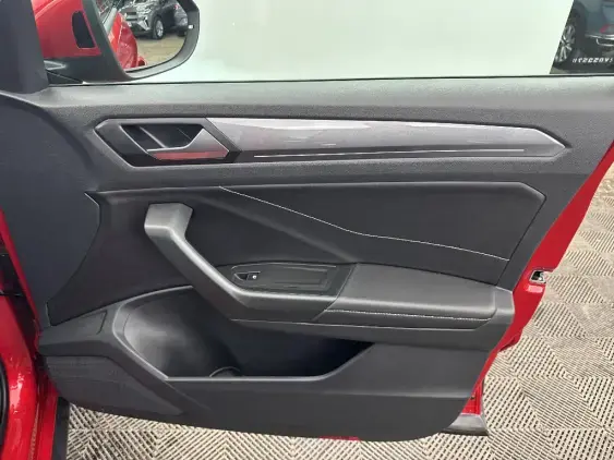 VOLKSWAGEN T-ROC - voiture d'occasion - Photo 20