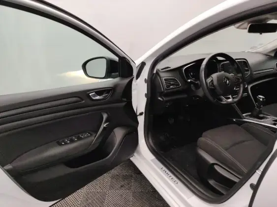 RENAULT MEGANE IV - voiture d'occasion - Photo 19