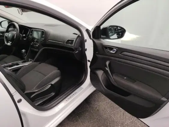 RENAULT MEGANE IV - voiture d'occasion - Photo 20