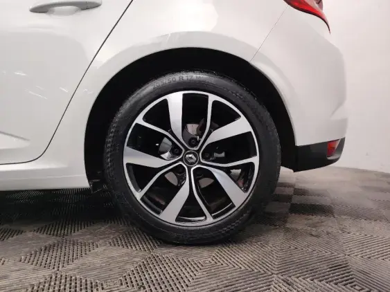 RENAULT MEGANE IV - voiture d'occasion - Photo 24