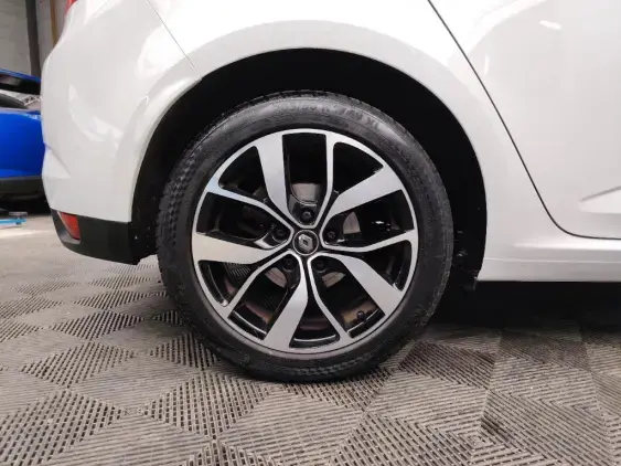 RENAULT MEGANE IV - voiture d'occasion - Photo 25