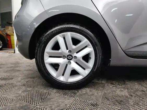 RENAULT CLIO V - voiture d'occasion - Photo 22