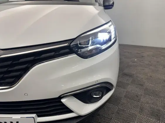 RENAULT SCENIC IV - voiture d'occasion - Photo 21