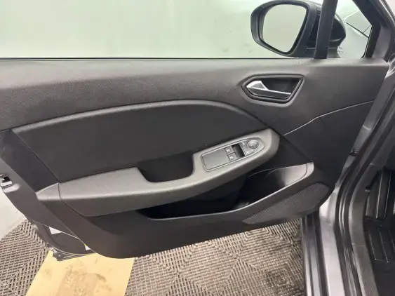 RENAULT CLIO V - voiture d'occasion - Photo 18