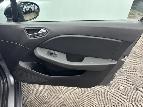 RENAULT CLIO V - voiture d'occasion - Photo 19