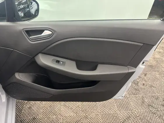 RENAULT CLIO V - voiture d'occasion - Photo 20