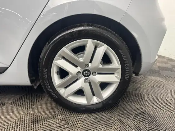 RENAULT CLIO V - voiture d'occasion - Photo 24