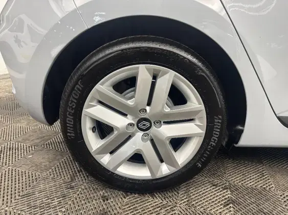 RENAULT CLIO V - voiture d'occasion - Photo 25