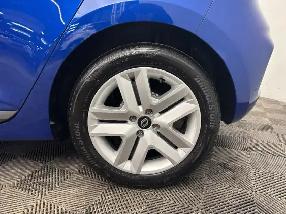 RENAULT CLIO V - voiture d'occasion - Photo 24