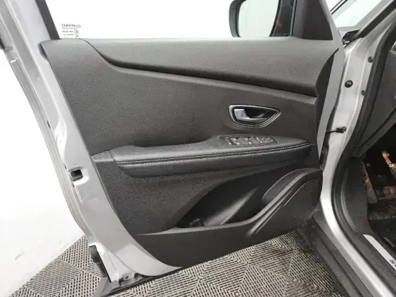 RENAULT SCENIC IV - voiture d'occasion - Photo 19