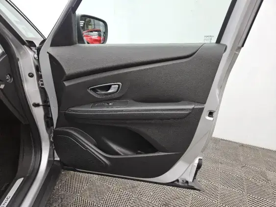 RENAULT SCENIC IV - voiture d'occasion - Photo 20