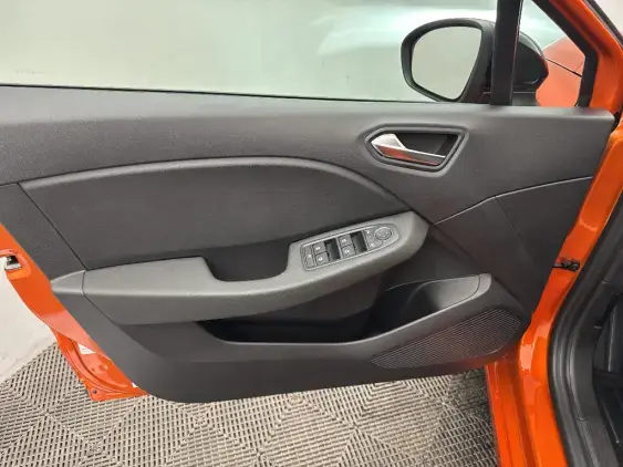 RENAULT CLIO V - voiture d'occasion - Photo 19