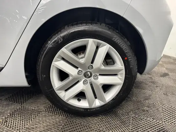 RENAULT CLIO V - voiture d'occasion - Photo 24