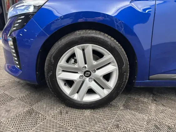 RENAULT CLIO V - voiture d'occasion - Photo 23