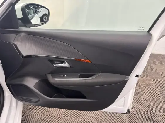 PEUGEOT 208 BUSINESS R II - voiture d'occasion - Photo 19