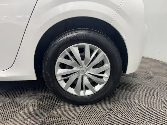 PEUGEOT 208 BUSINESS R II - voiture d'occasion - Photo 23