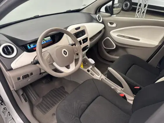 RENAULT ZOE - voiture d'occasion - Photo 16