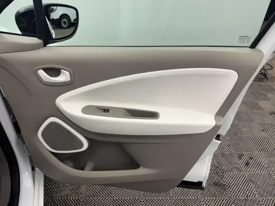 RENAULT ZOE - voiture d'occasion - Photo 18