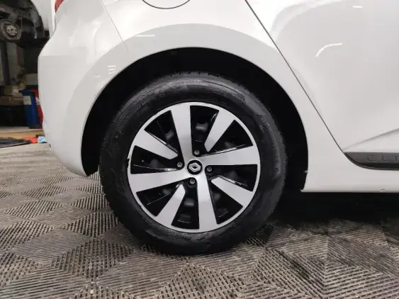 RENAULT CLIO V - voiture d'occasion - Photo 25