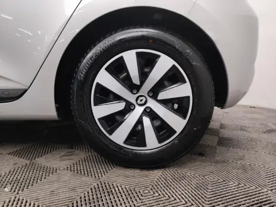 RENAULT CLIO V - voiture d'occasion - Photo 23